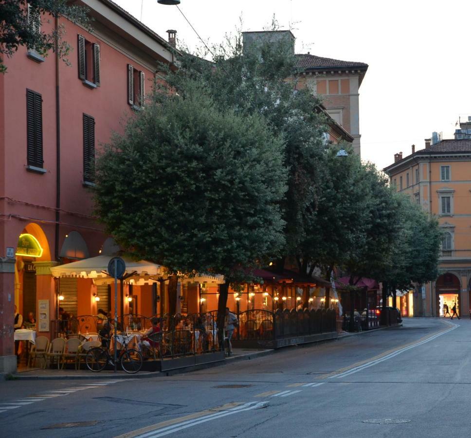 Charming Flat Righi Bologna Apartment Luaran gambar